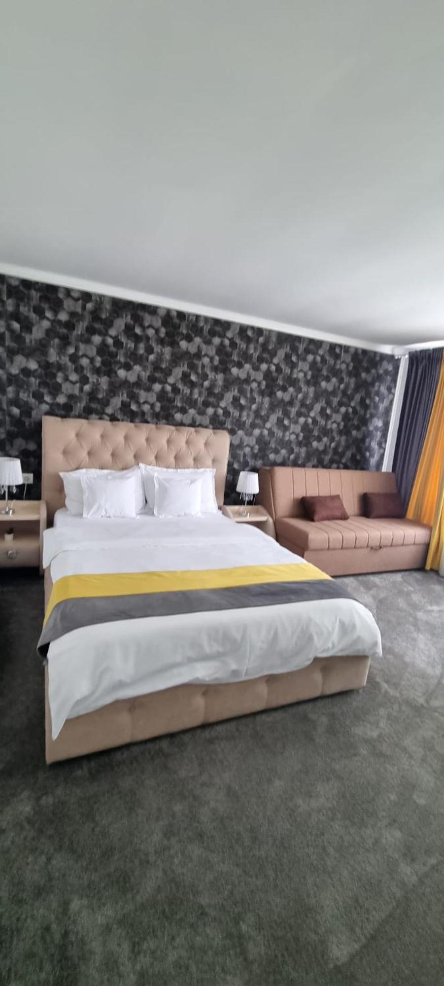 Casa Sonia Hotel Târgu Jiu Buitenkant foto