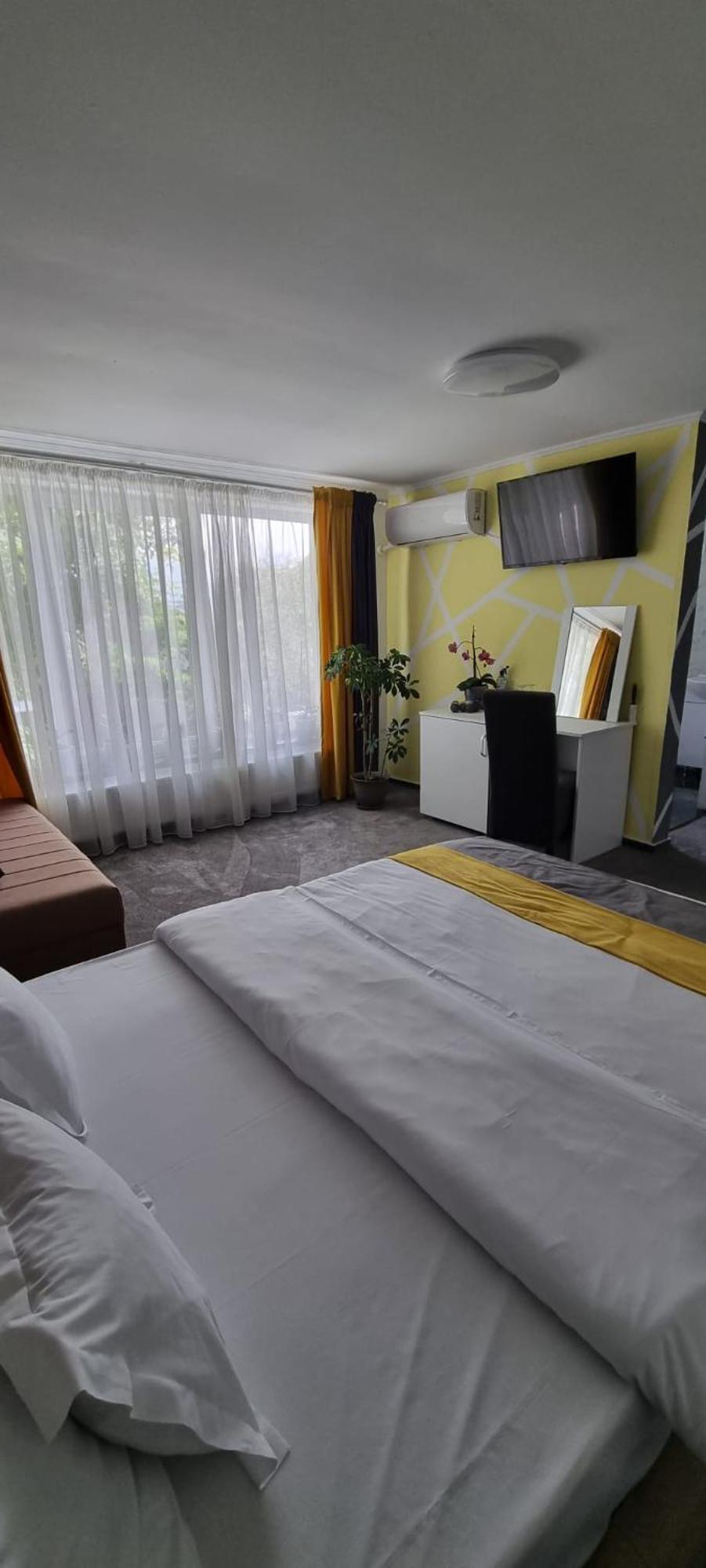 Casa Sonia Hotel Târgu Jiu Buitenkant foto